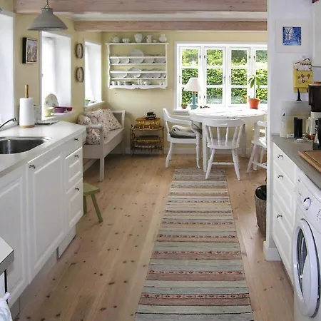Lovely In With Kitchen Hébergement de vacances *